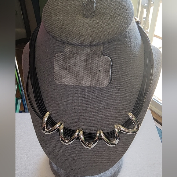 Unbranded Jewelry - SILVERTONED CURLED WRAPPED ORNATE NECKLACE